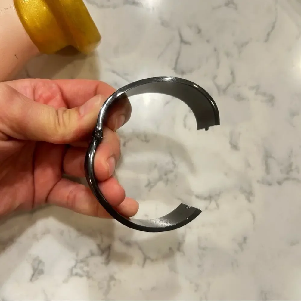 Black‎ Crome Chunky Clasp Bracelet Bangle